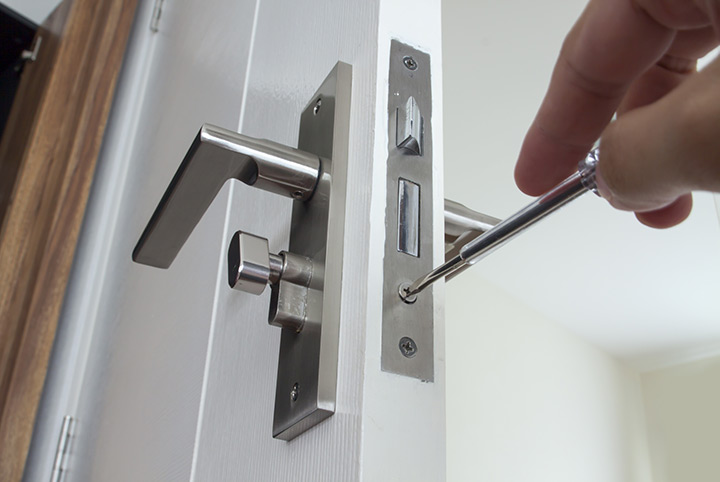 Our local locksmiths are able to repair and install door locks for properties in North Ockendon and the local area.